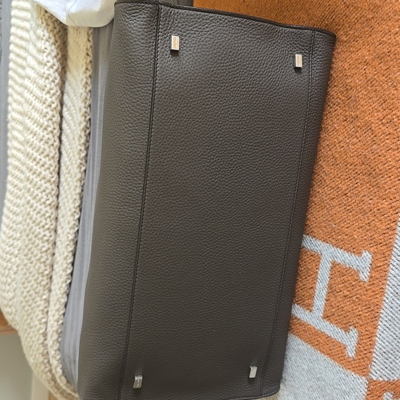 The Row Margaux 15 Grained Leather Dark Brown Authentic Rare Top Handle Tote VGC - Picture 5 of 9